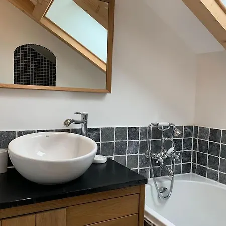 La Petite Maison De Justin - Jacuzzi Privatif * Bagnères-de-Bigorre