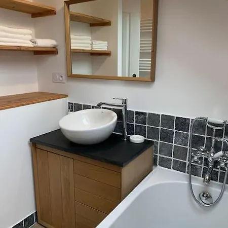 Сasa de vacaciones La Petite Maison De Justin - Jacuzzi Privatif