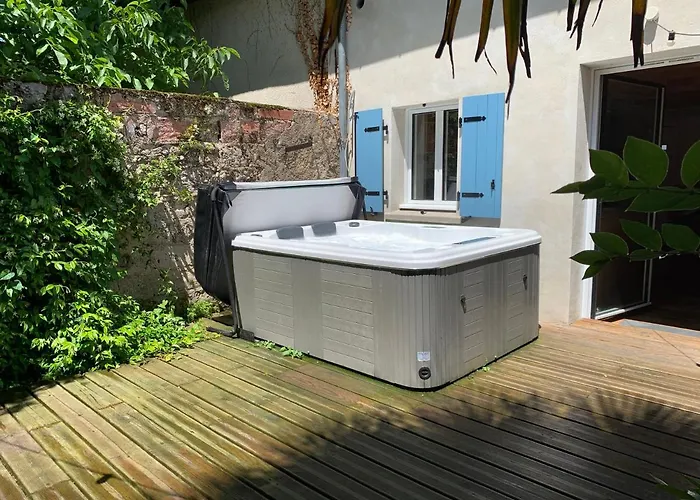 La Petite Maison De Justin - Jacuzzi Privatif * Bagnères-de-Bigorre